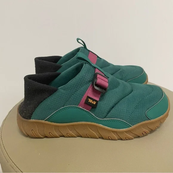 Teva Women's Teal and Magenta Mules - Picture 5 of 8